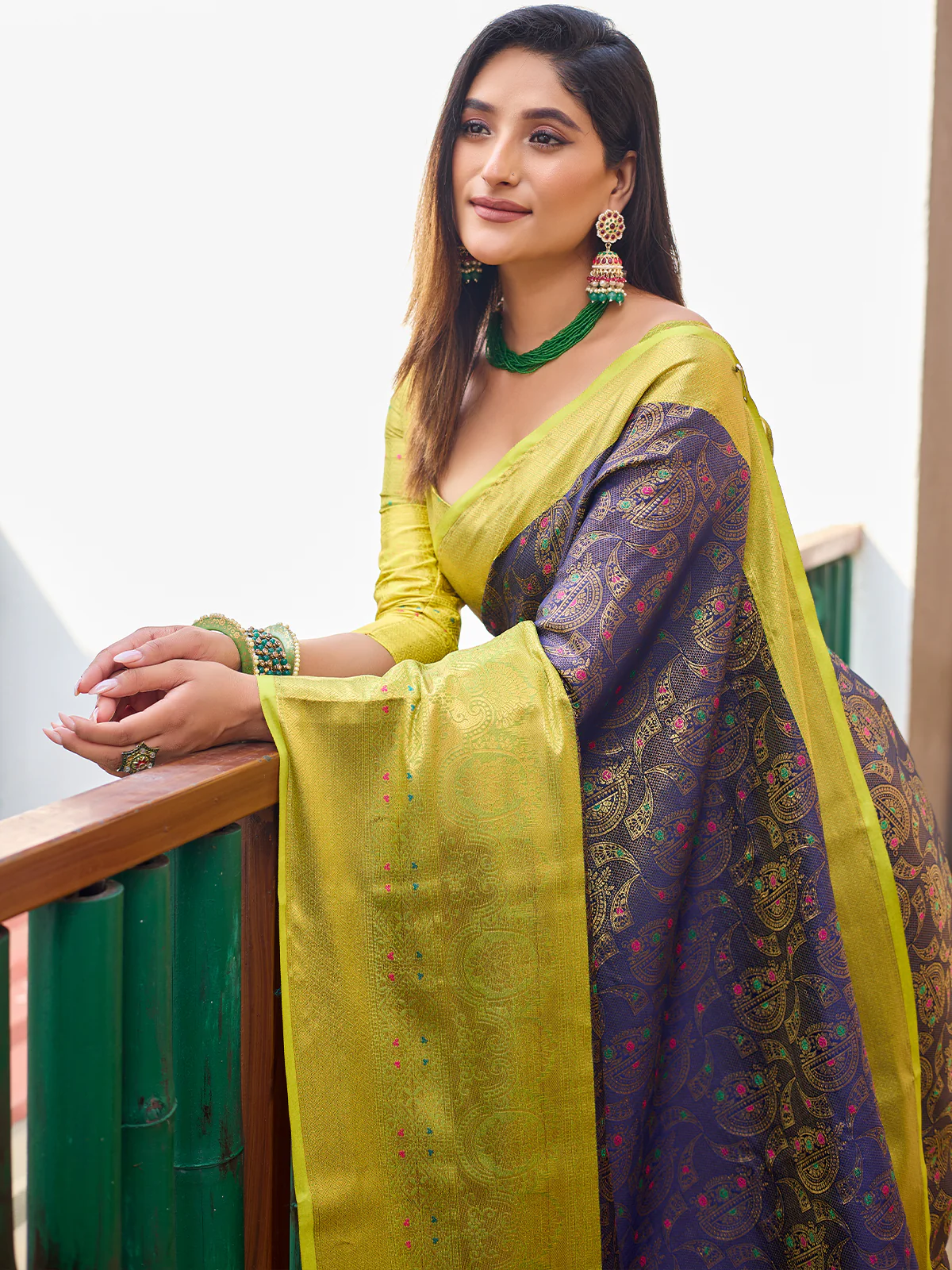 Odette Navy Blue Silk  Saree with unstitched Blouse For Women - Image 3