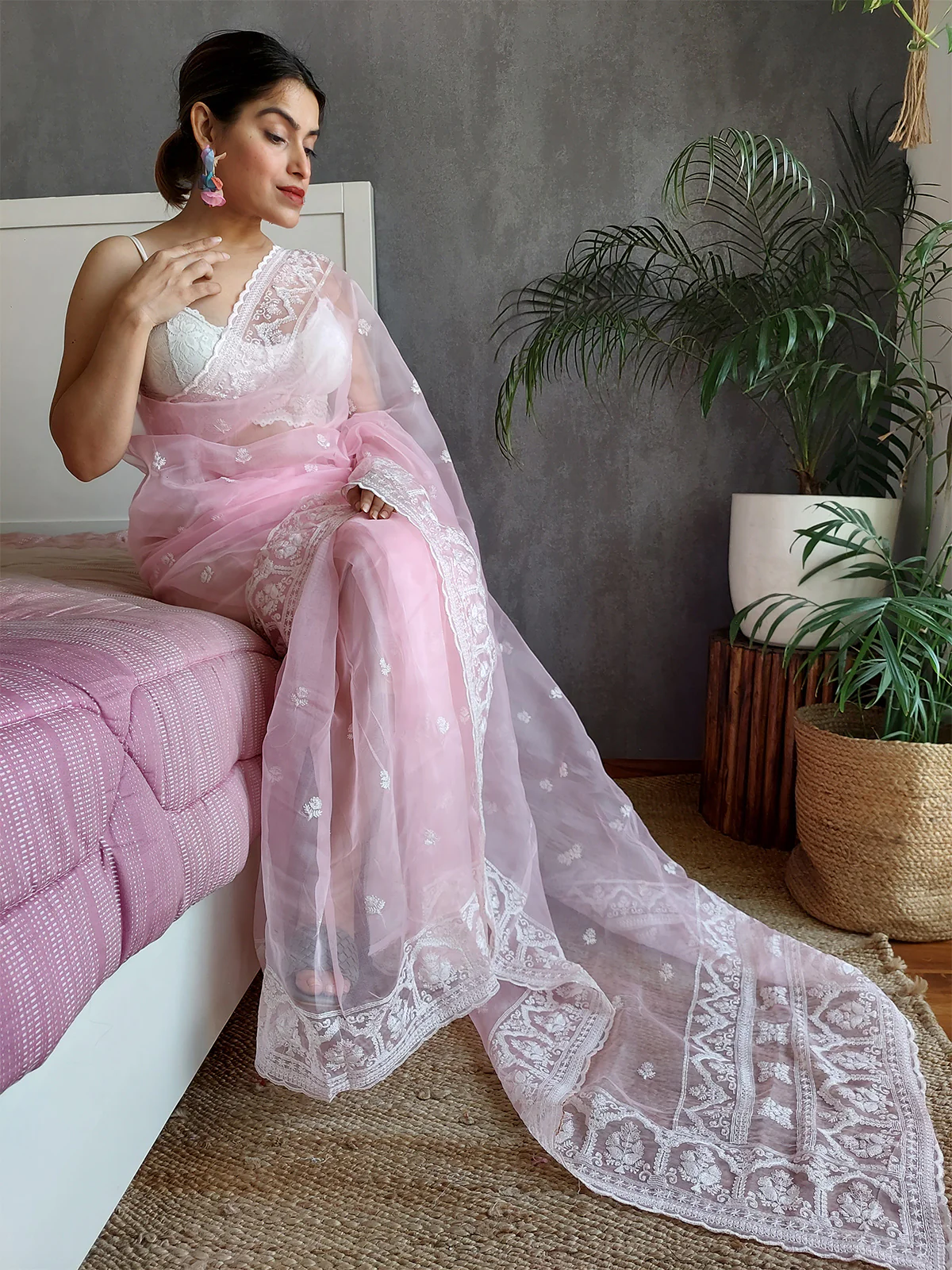 Odette Pink Organza  Saree with unstitched Blouse For Women - Image 3