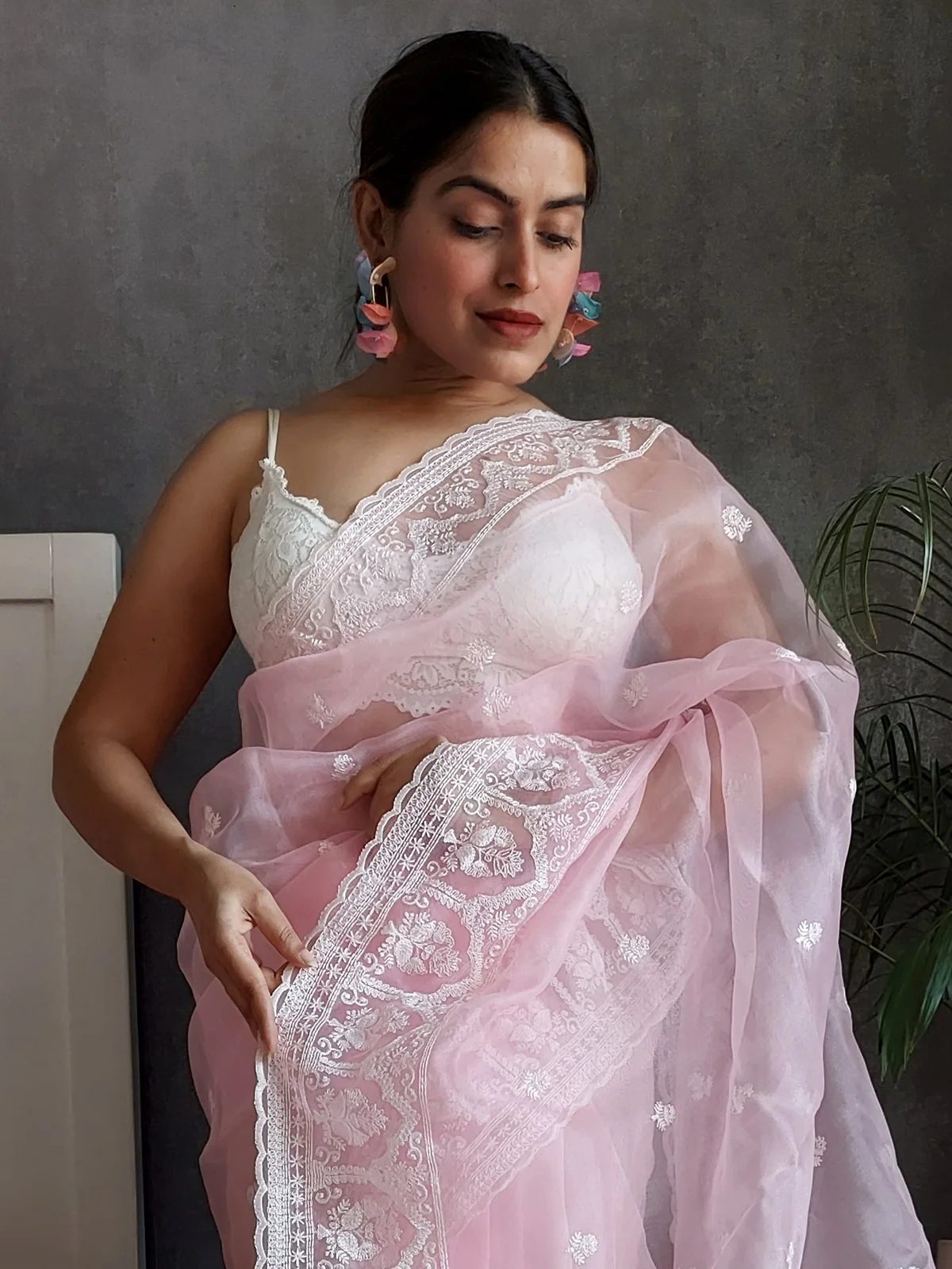 Odette Pink Organza  Saree with unstitched Blouse For Women - Image 4