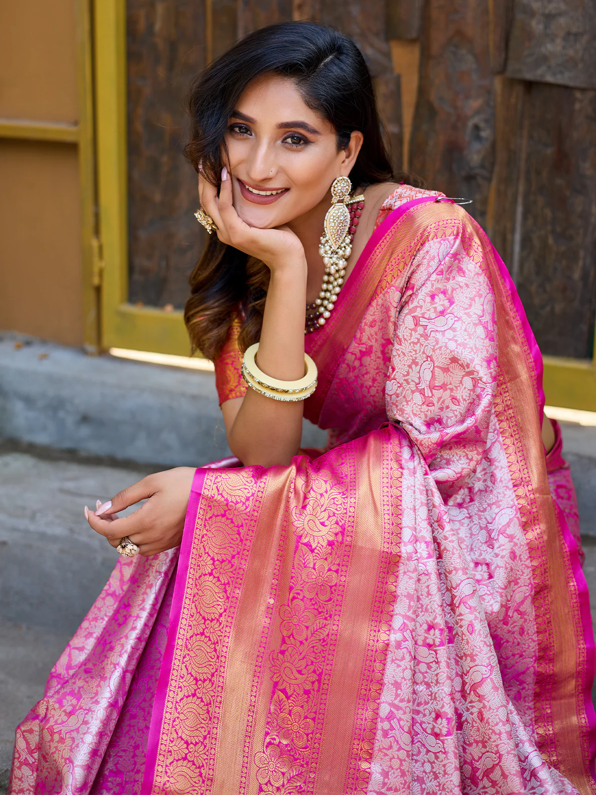 Odette Pink Silk  Saree with unstitched Blouse For Women - Image 3