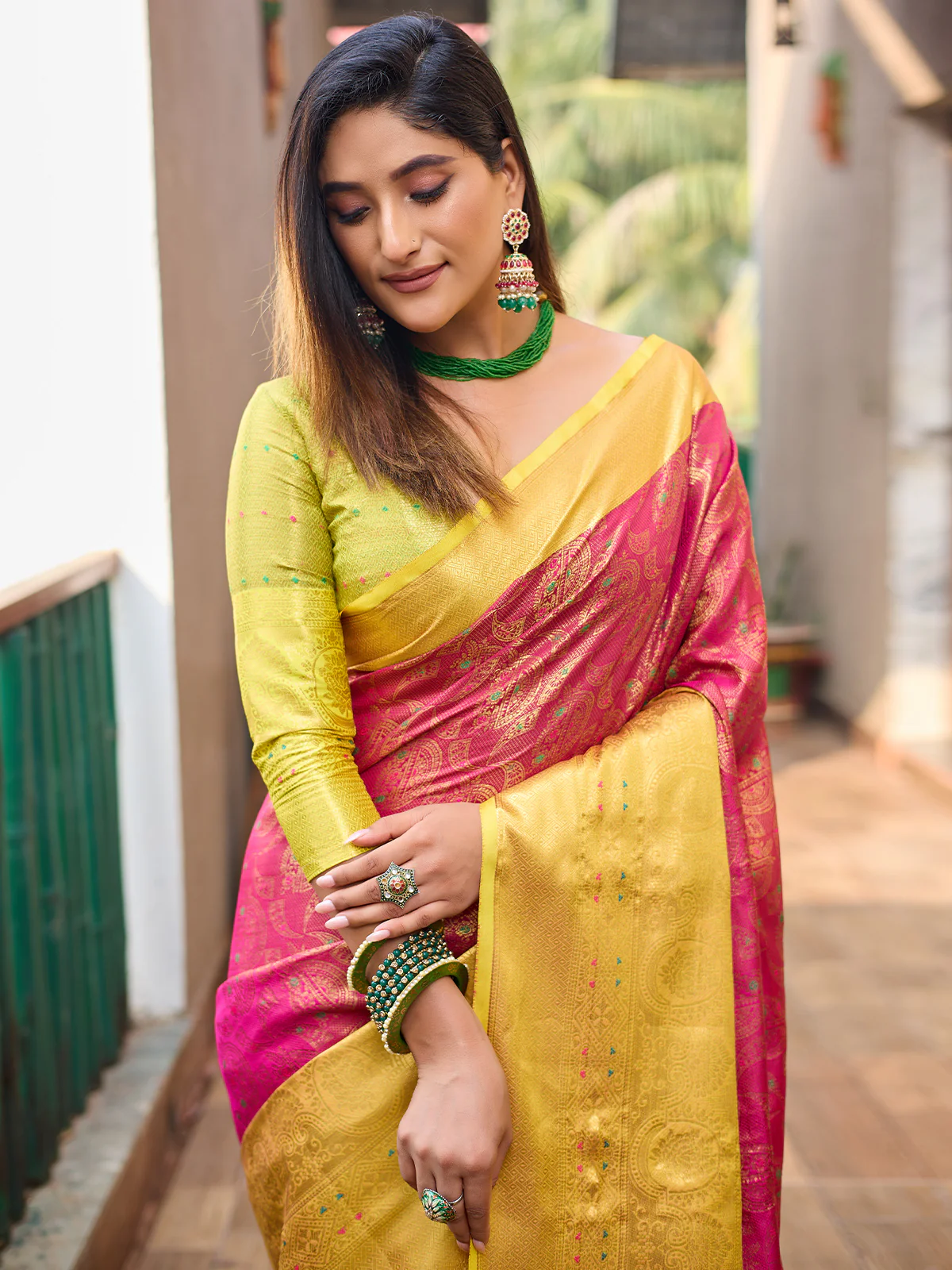 Odette Pink Silk Saree with unstitched Blouse For Women - Image 3