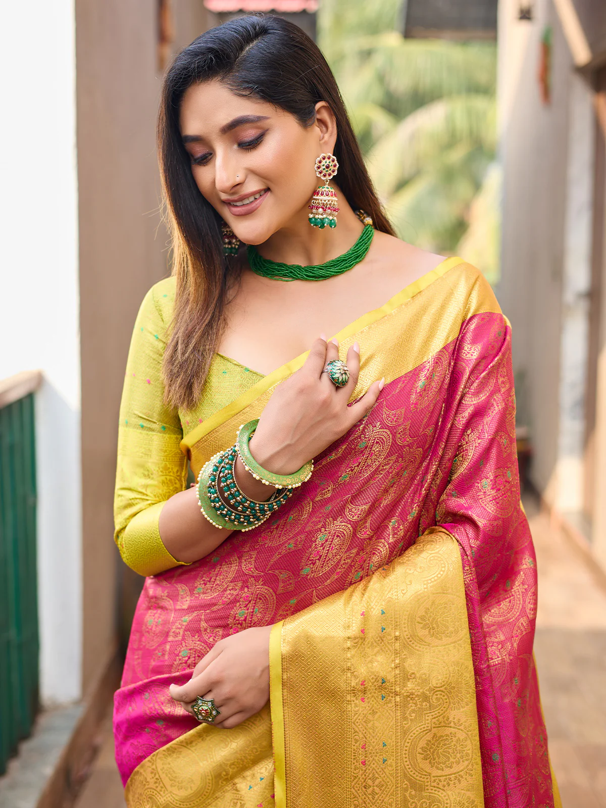 Odette Pink Silk Saree with unstitched Blouse For Women - Image 4