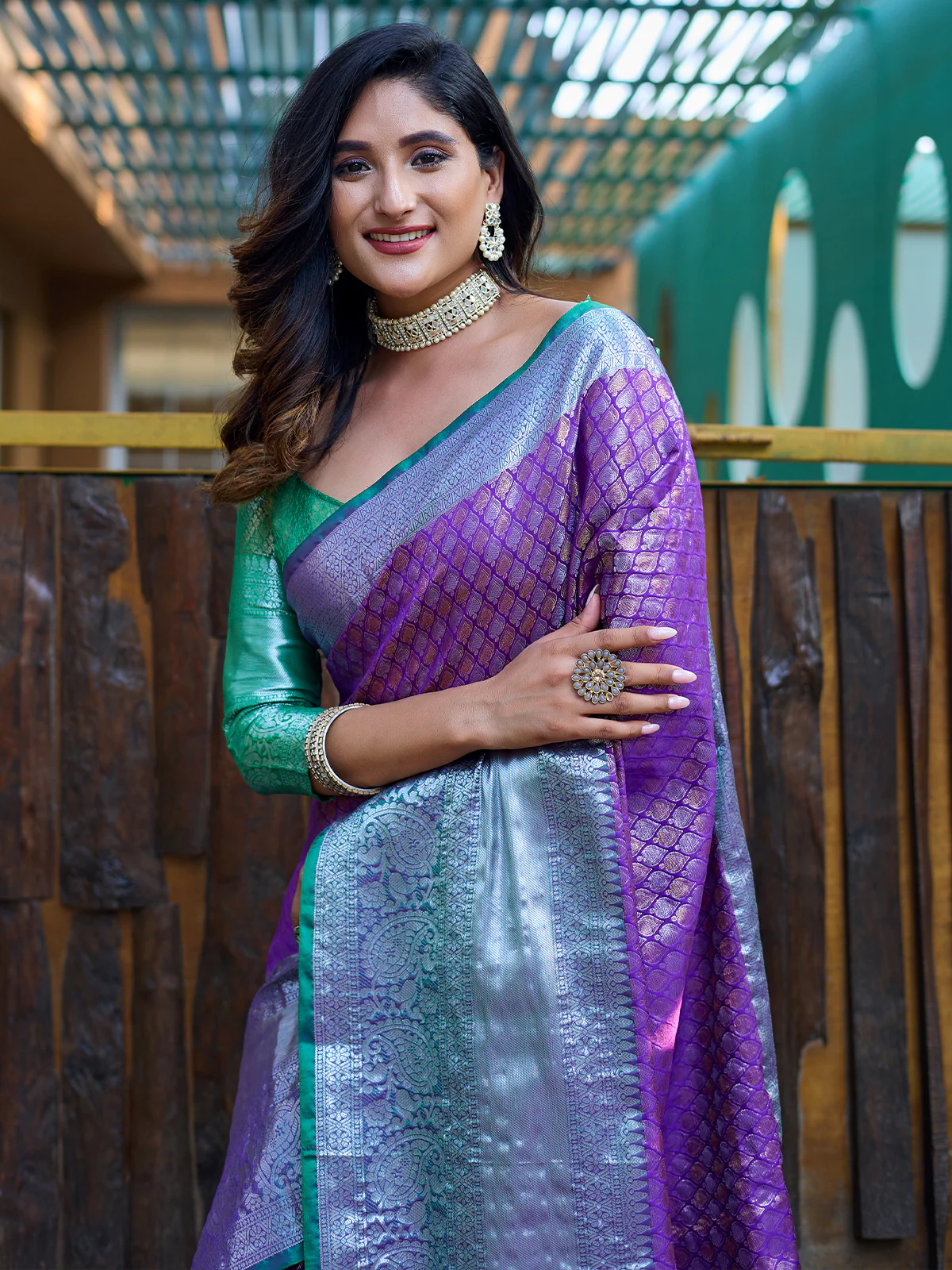 Odette Purple Banarasi Silk  Saree with unstitched Blouse For Women - Image 3