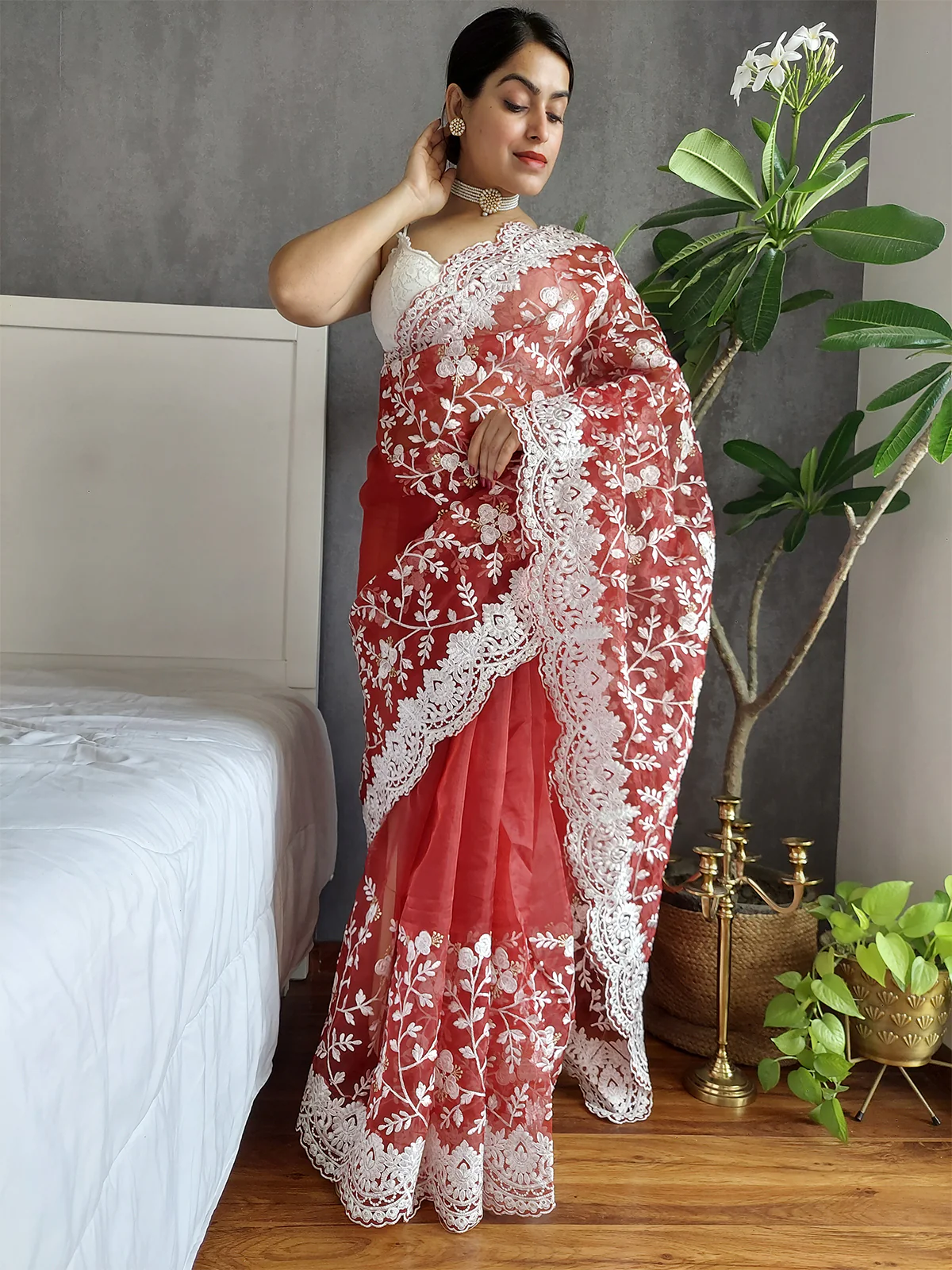 Odette Red Organza  Saree with unstitched Blouse For Women - Image 3