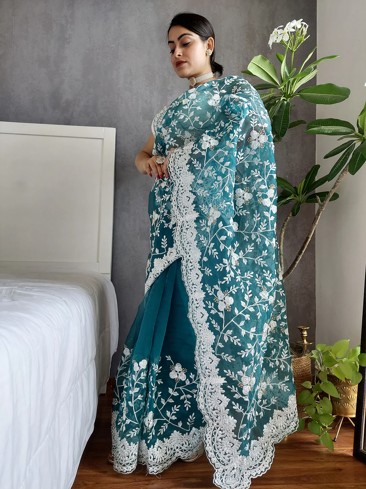 Odette Teal Organza  Saree with unstitched Blouse For Women - Image 4