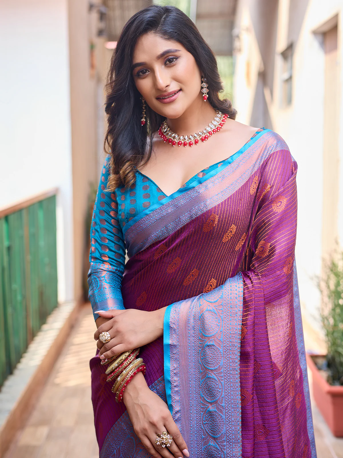 Odette Women's Purple Silk Saree with Unstitched Blouse - Image 3