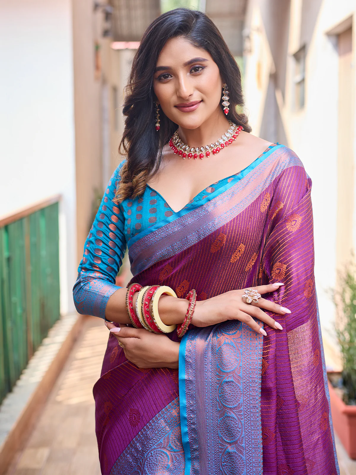 Odette Women's Purple Silk Saree with Unstitched Blouse - Image 4