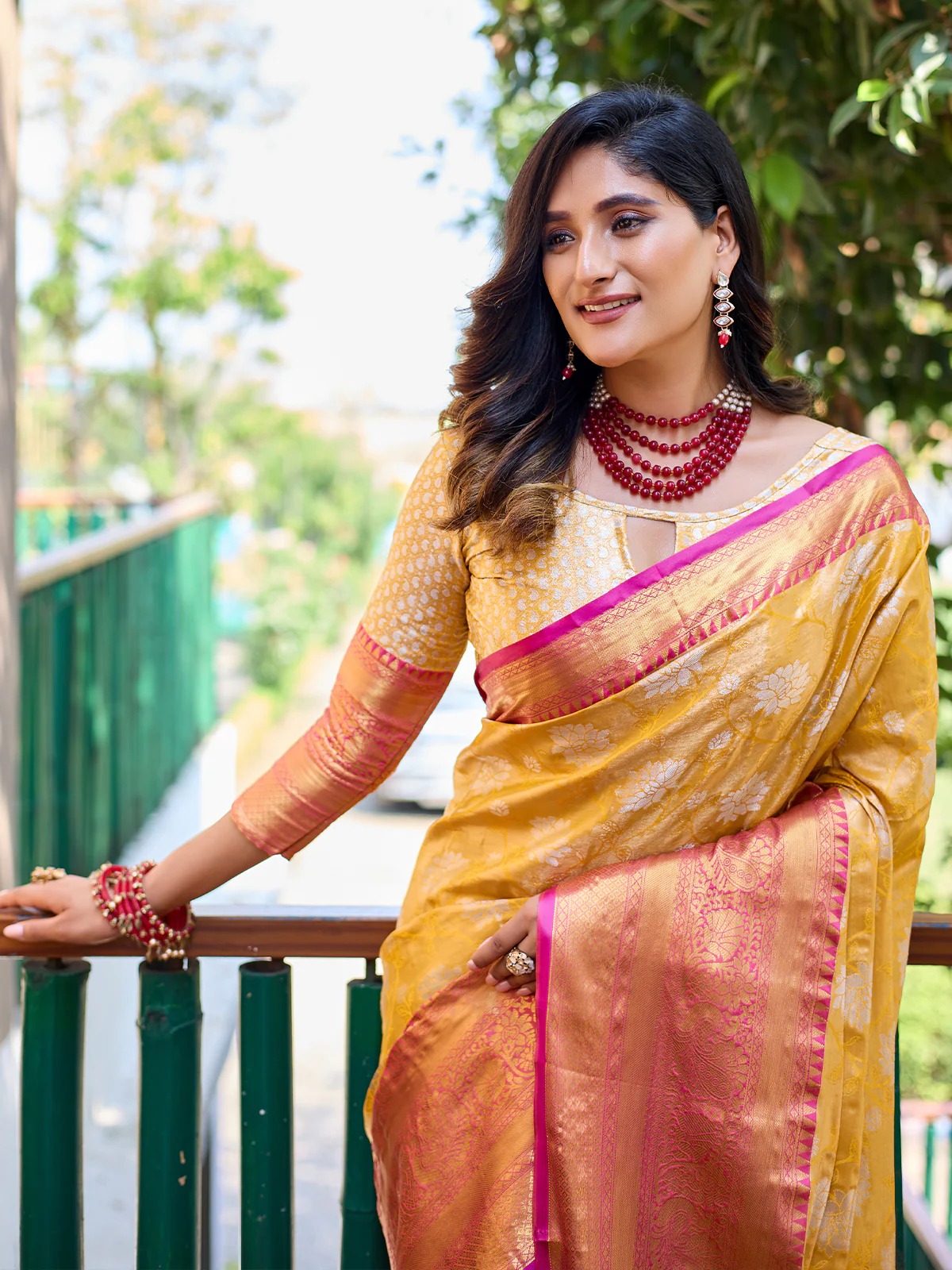 Odette Yellow Silk Saree with unstitched Blouse For Women - Image 3