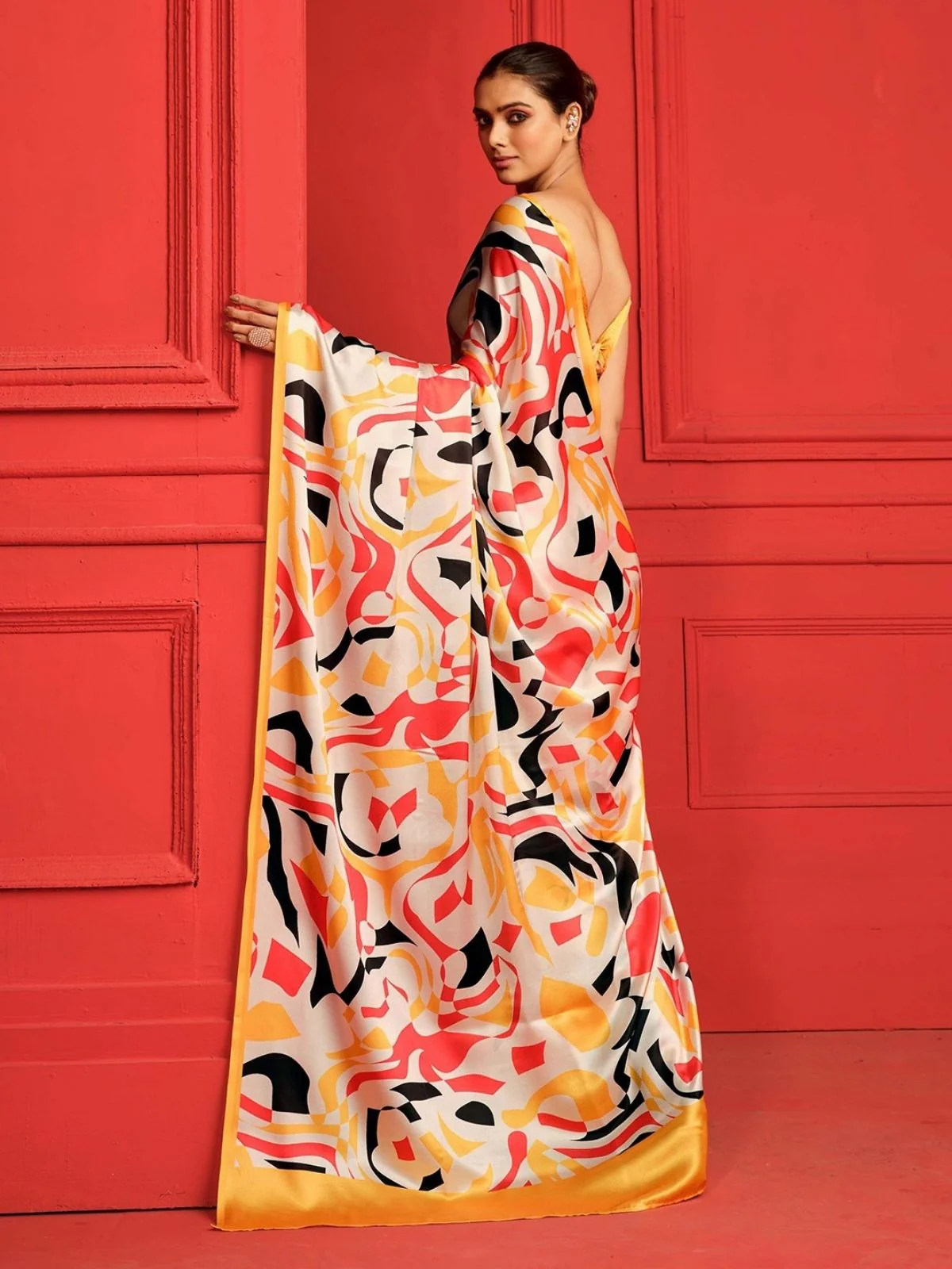 Odette Yellow And Multicolor Satin Printed Saree With Unstitched Blouse For Women - Image 5