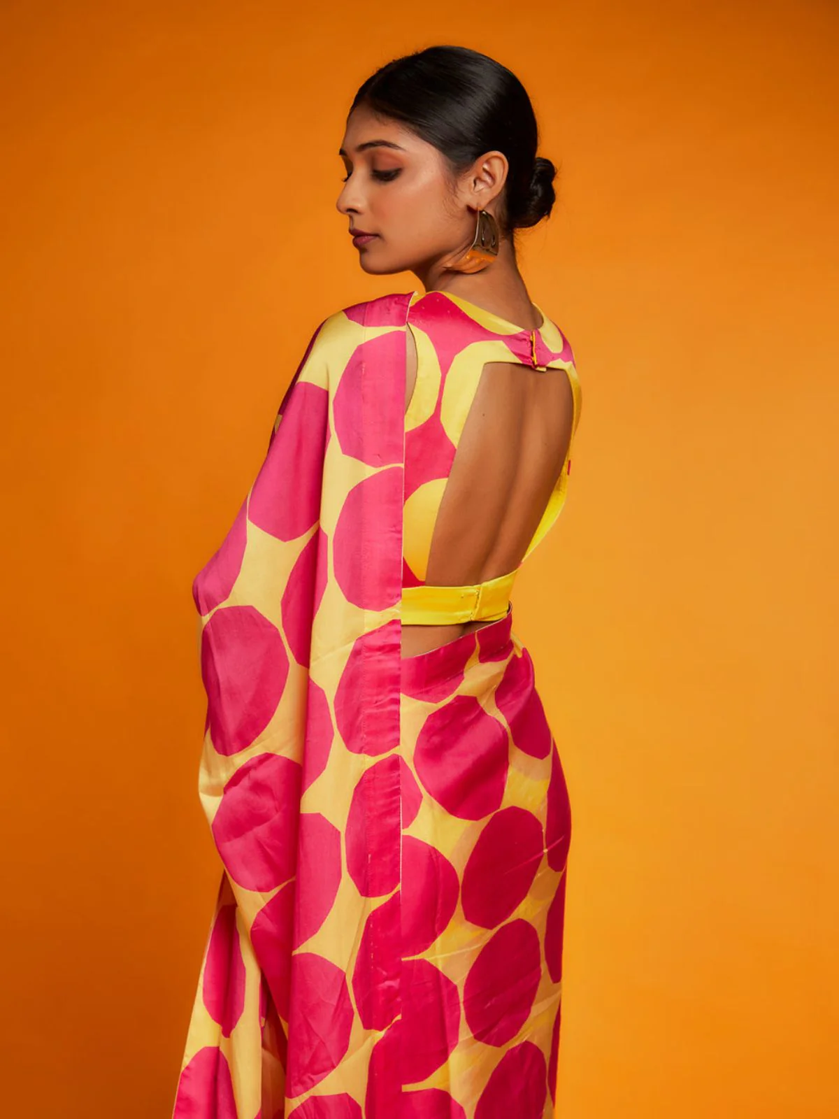 Odette Yellow And Pink Satin Printed Saree With Unstitched Blouse For Women - Image 3