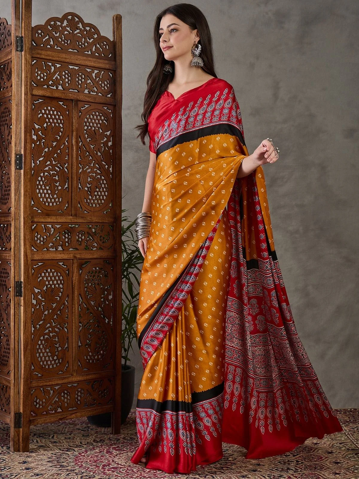 Odette Yellow And Red Silk Blend Printed Elegant Saree For Women - Image 3
