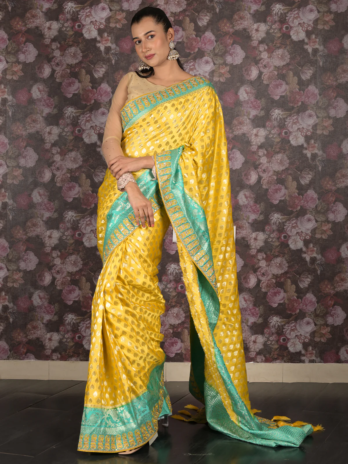 Odette Yellow Banarasi Silk Embroidered Woven Saree with Unstitched Blouse for Women - Image 2