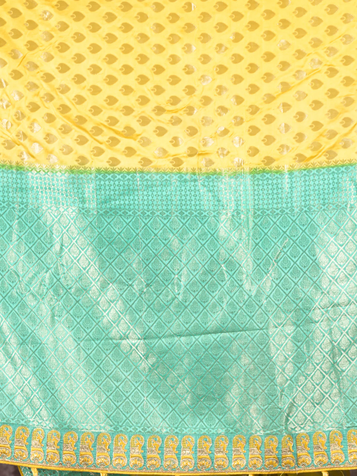 Odette Yellow Banarasi Silk Embroidered Woven Saree with Unstitched Blouse for Women - Image 5