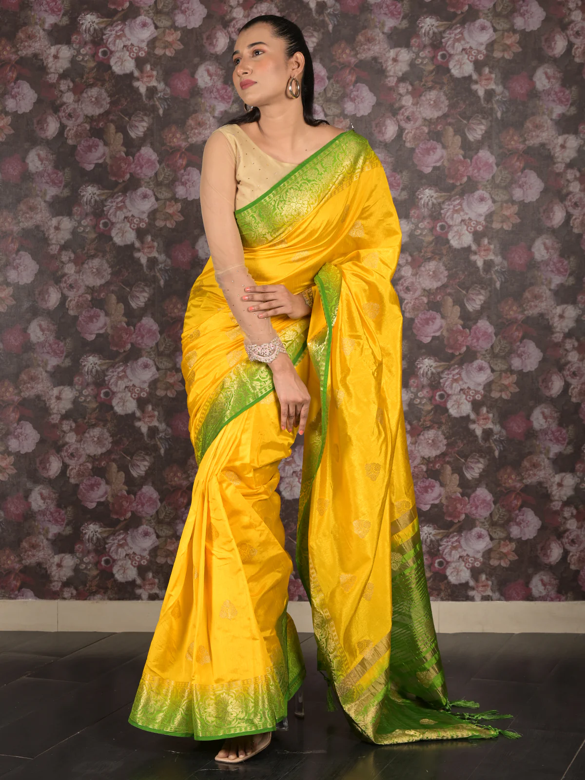 Odette Yellow Cotton Blend Woven Saree with Unstitched Blouse for Women - Image 2