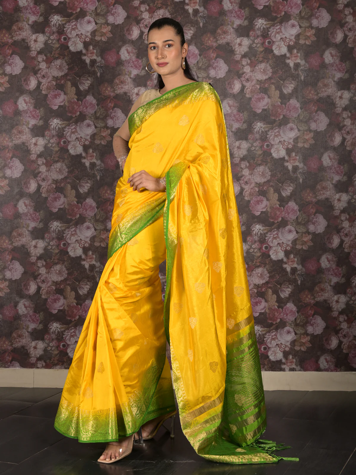 Odette Yellow Cotton Blend Woven Saree with Unstitched Blouse for Women - Image 3