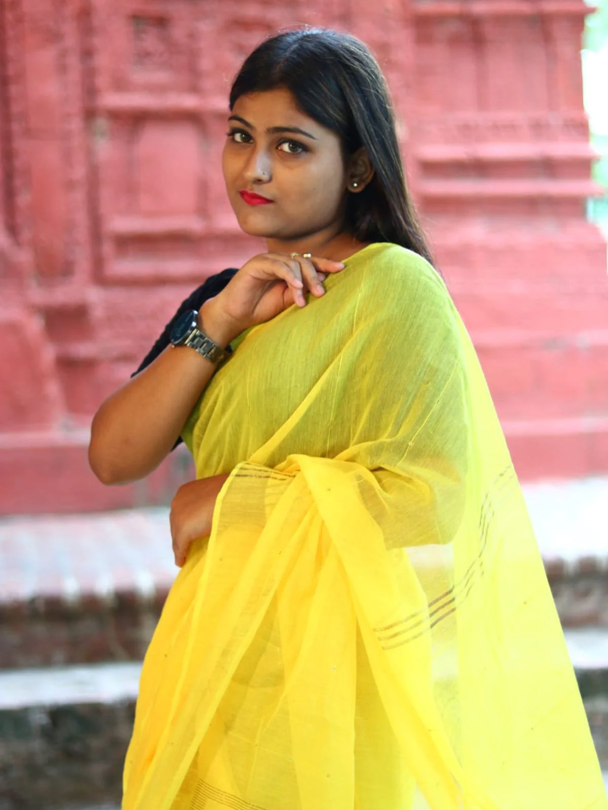 Odette Yellow Cotton  Saree  With Unstitched Blouse for Women - Image 3