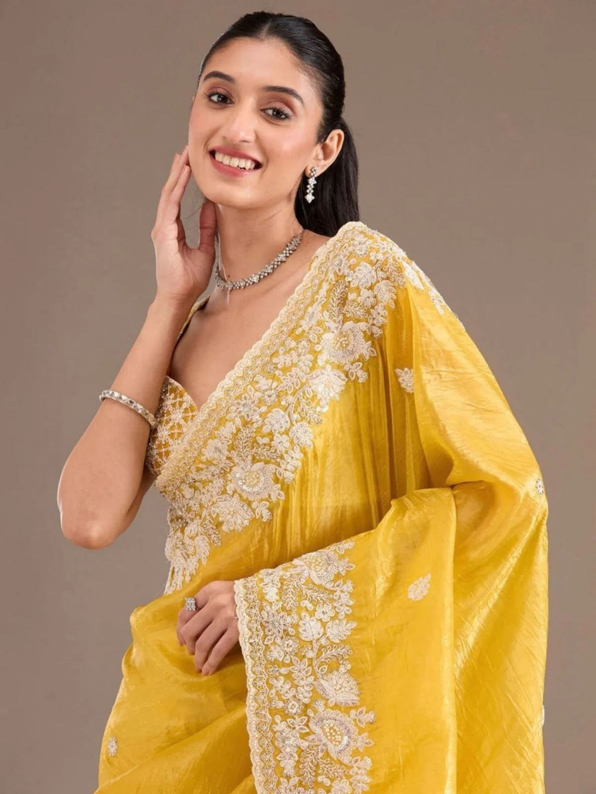 Odette Yellow Crush Embellished Saree For Women - Image 3