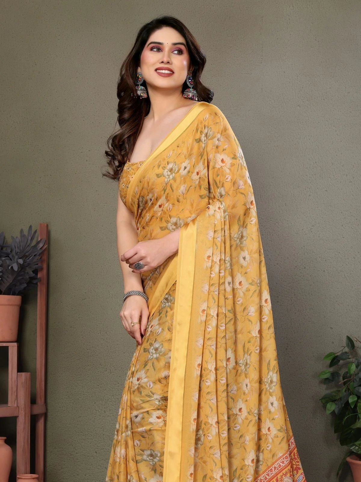 Odette Yellow Georgette Plain Saree For Women - Image 4