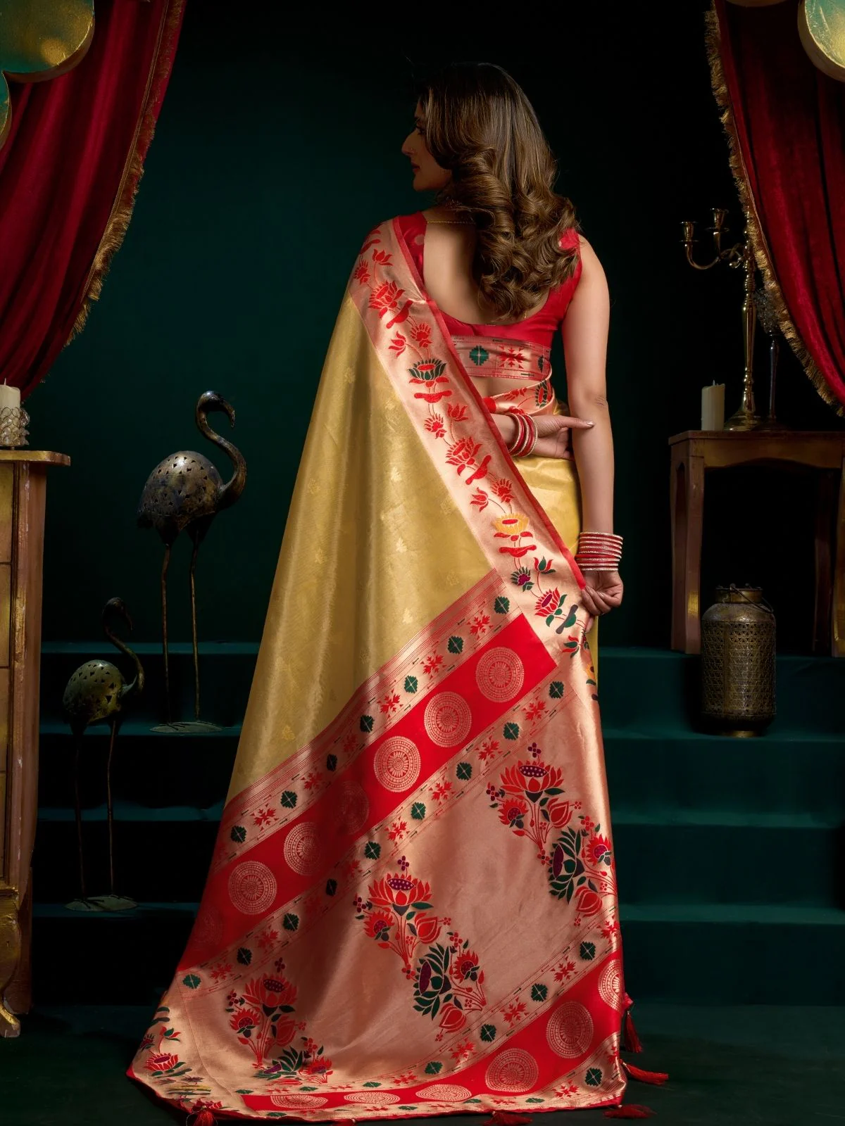 Odette Yellow Silk Blend Woven Saree For Women - Image 4