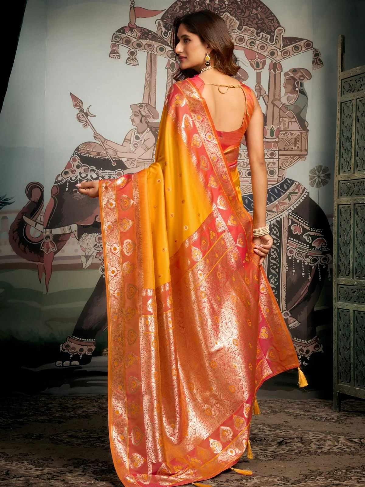 Odette Yellow Silk Blend Woven Saree For Women - Image 4