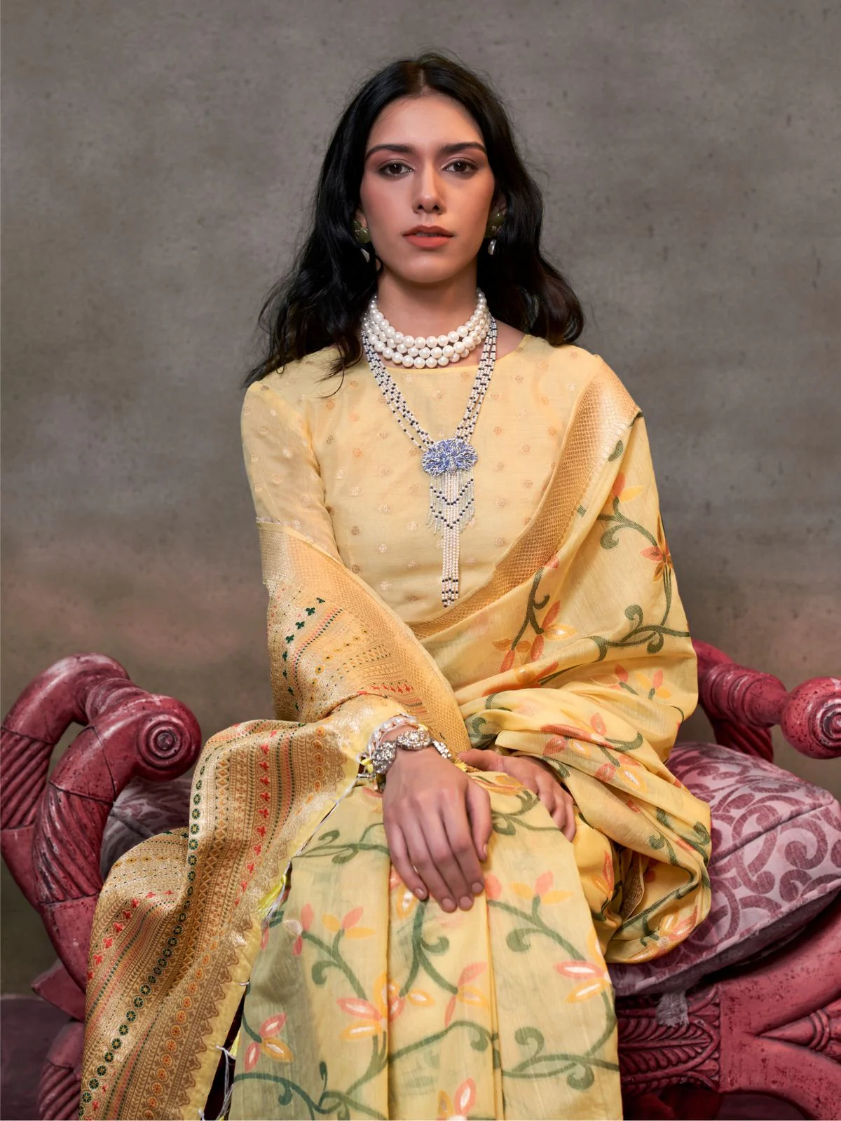 Odette Yellow Silk Blend Woven Saree With Unstitched Blouse For Women - Image 2
