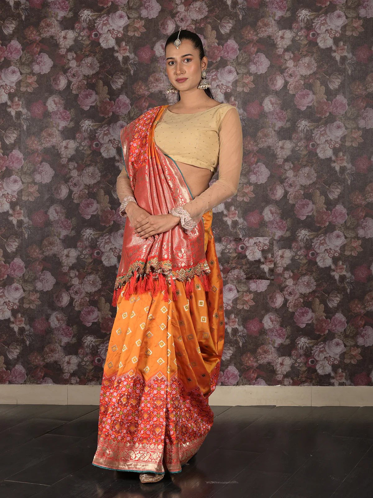 Odette Yellow Silk Blend Woven Saree With Unstitched Blouse For Women - Image 2