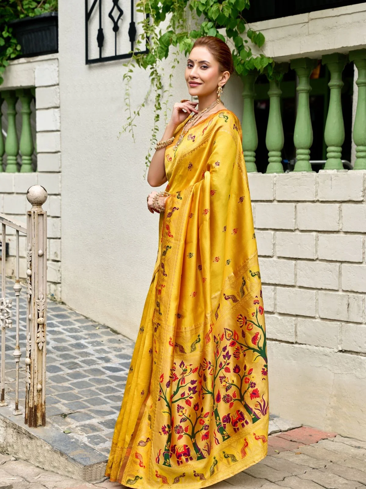 Odette Yellow Silk Woven Paithani Saree For Women - Image 2