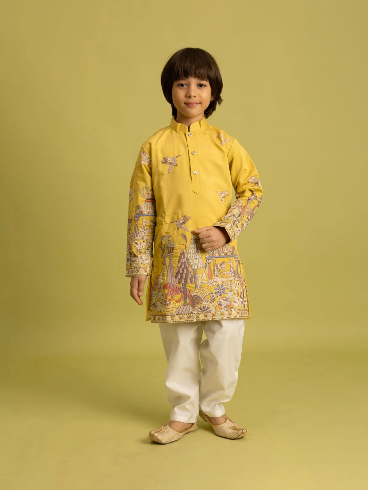 Odette Yellow Viscose Silk Embroidered Kurta Set For Kids - Image 2