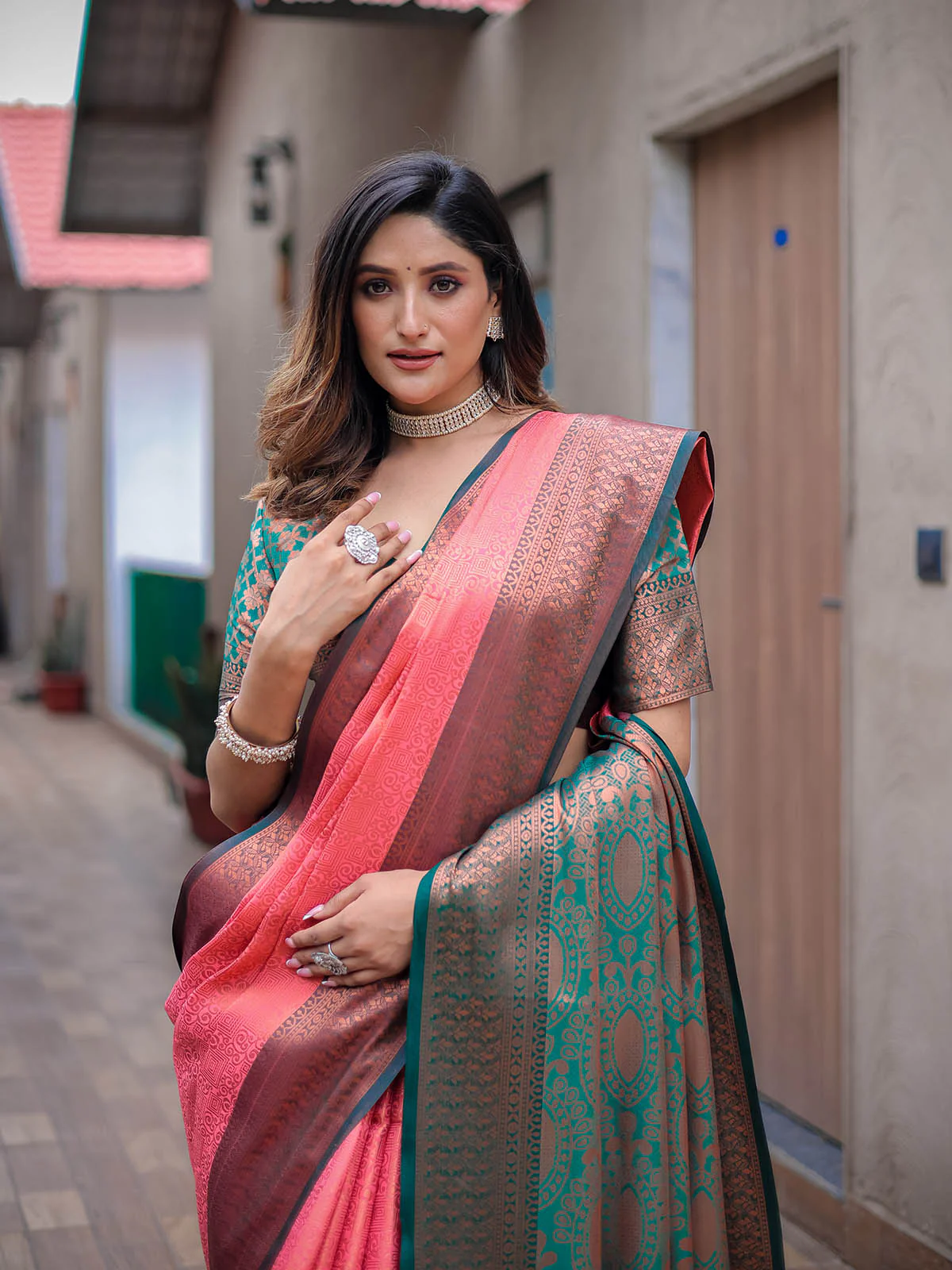 Odette Women Orange Silk Blend Woven Saree With Unstitched Blouse - Image 5