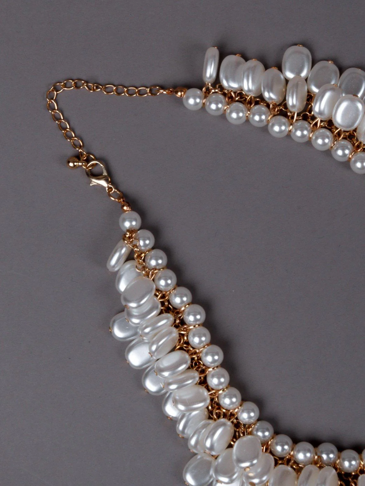 Odette Women White Mtal Necklace. - Image 6