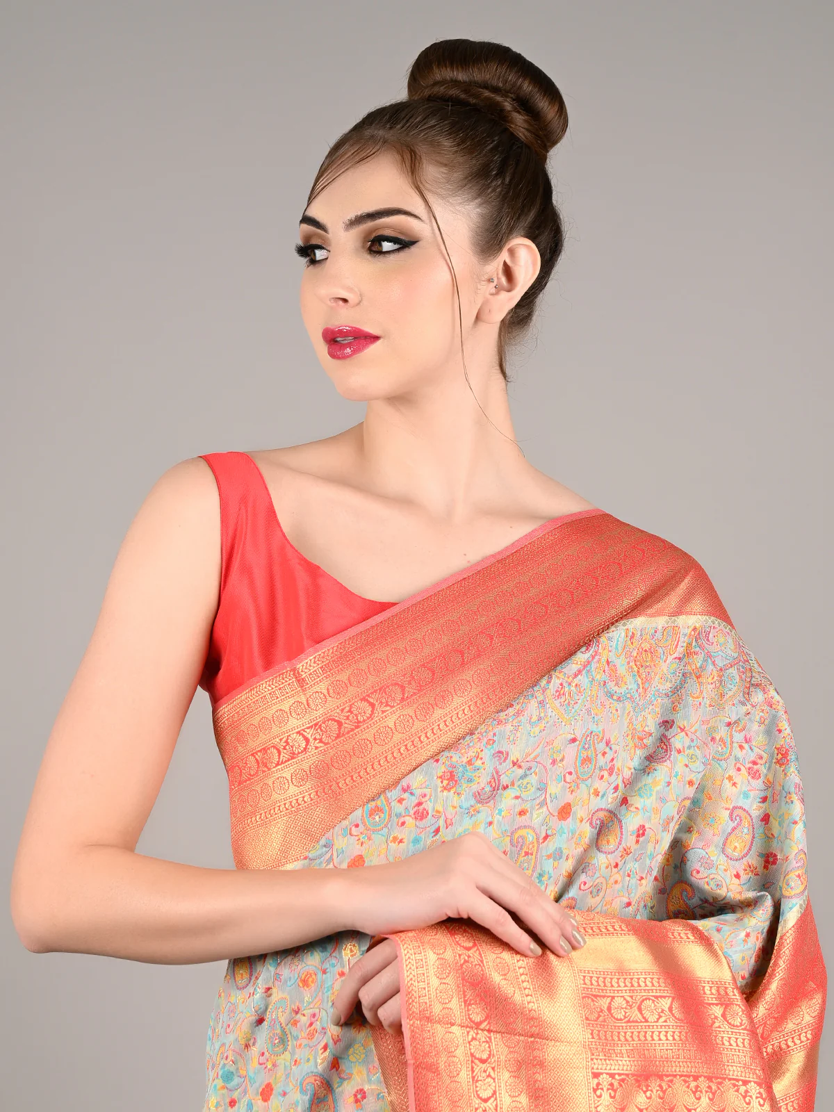 Odette Women Grey Modal Woven Saree With Unstitched Blouse - Image 2