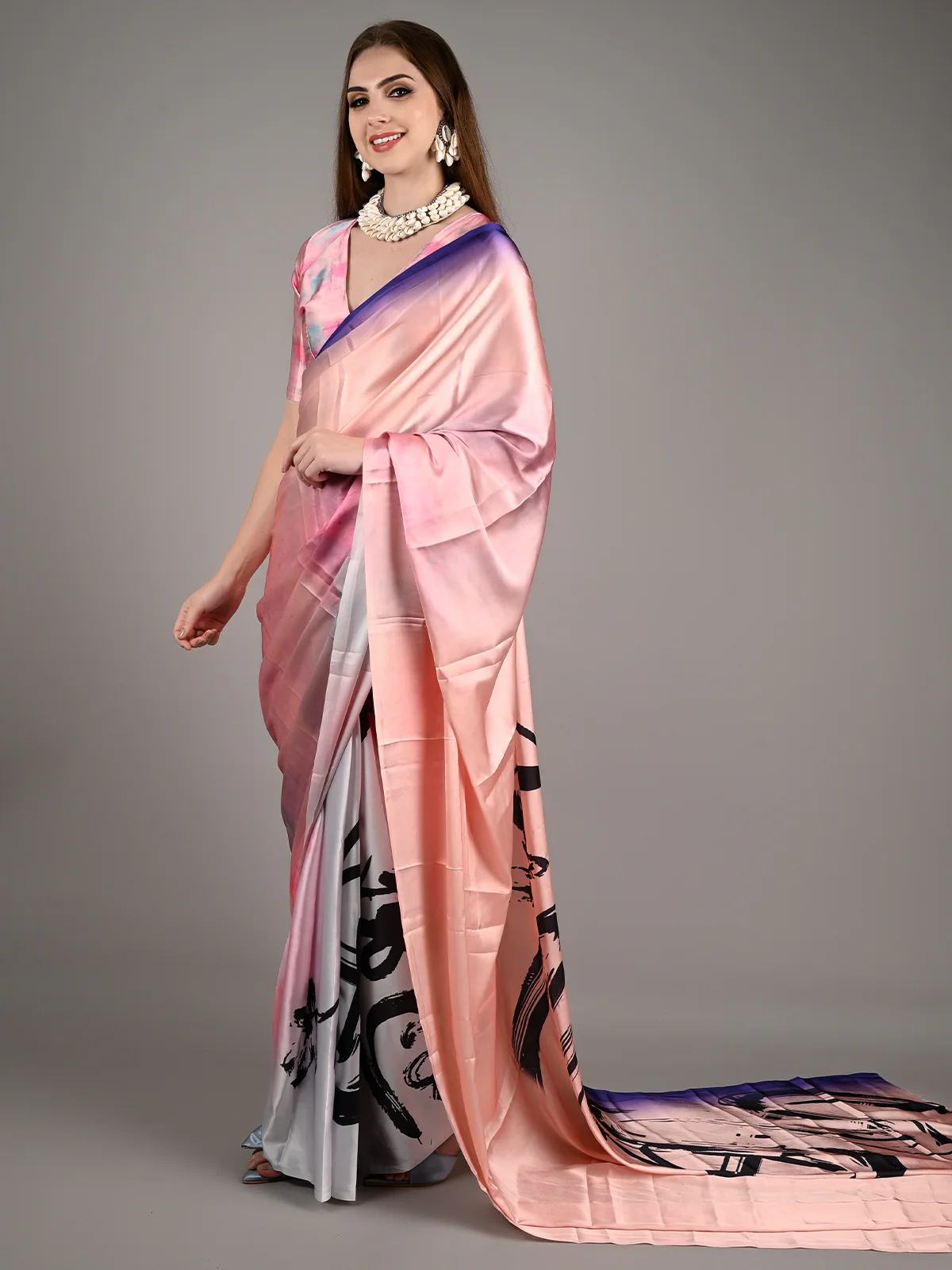 Odette Women Peach Silk Blend Digital Print Saree With Unstitched Blouse - Image 2
