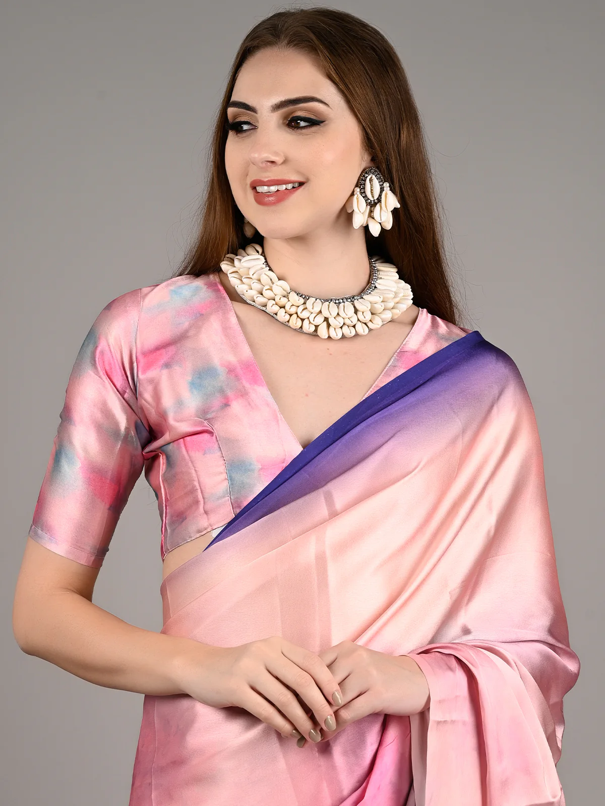 Odette Women Peach Silk Blend Digital Print Saree With Unstitched Blouse - Image 3