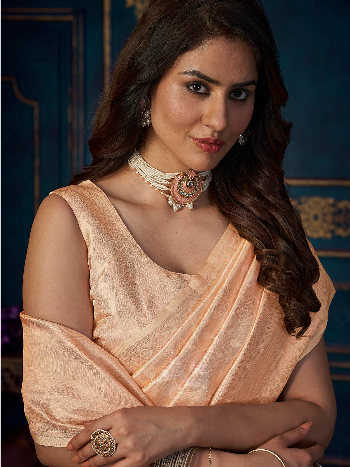 Odette Women Peach Silk Blend Woven Saree With Unstitched Blouse - Image 3
