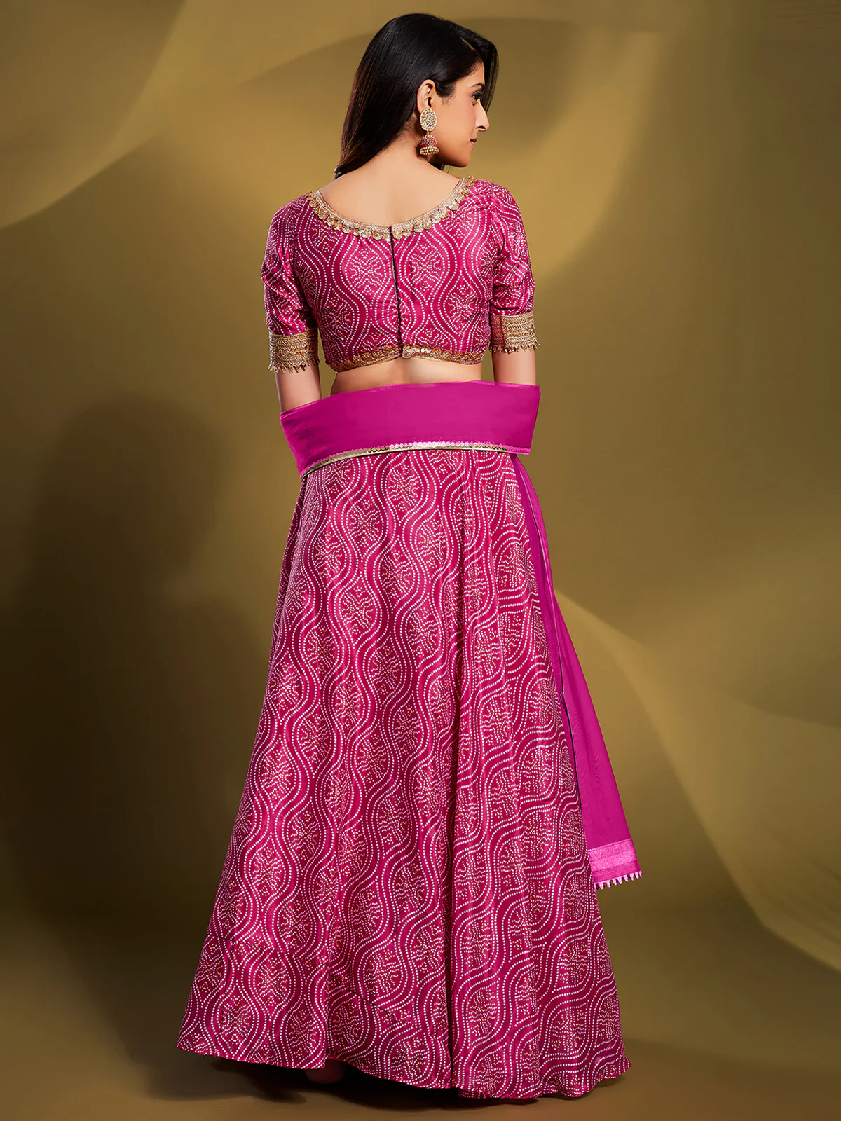 Odette Women Pink Crepe Bandhani Print Semi Stitched Lehenga Choli - Image 4