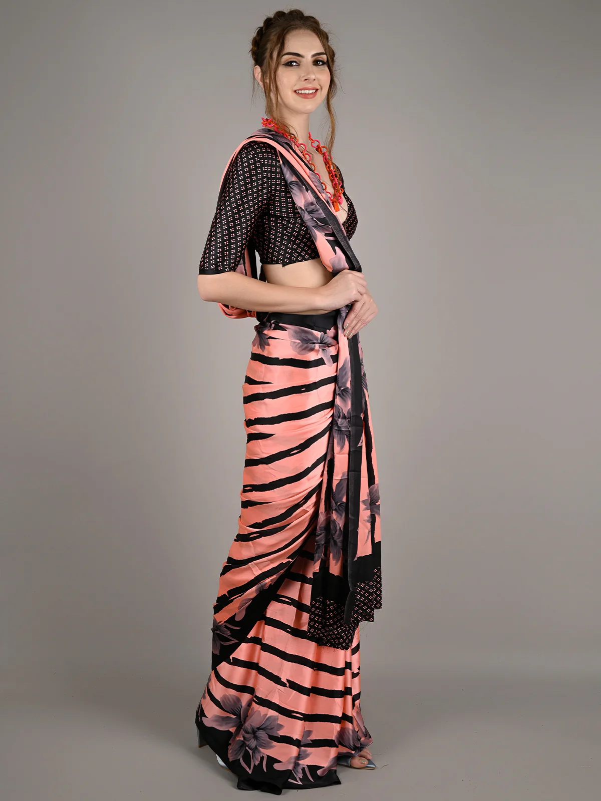 Odette Women Peach Satin Crepe Stripes Saree With Unstitched Blouse - Image 2