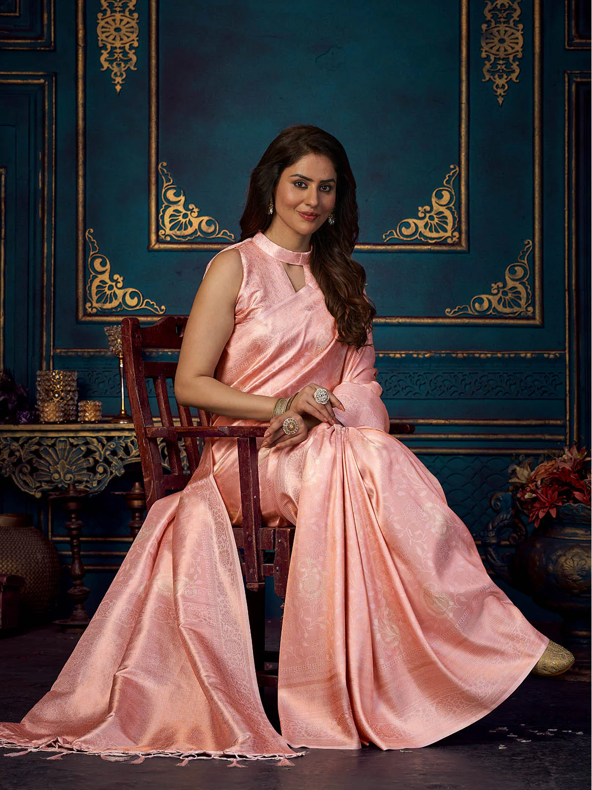 Odette Women Pink Silk Blend Woven Saree With Unstitched Blouse - Image 2