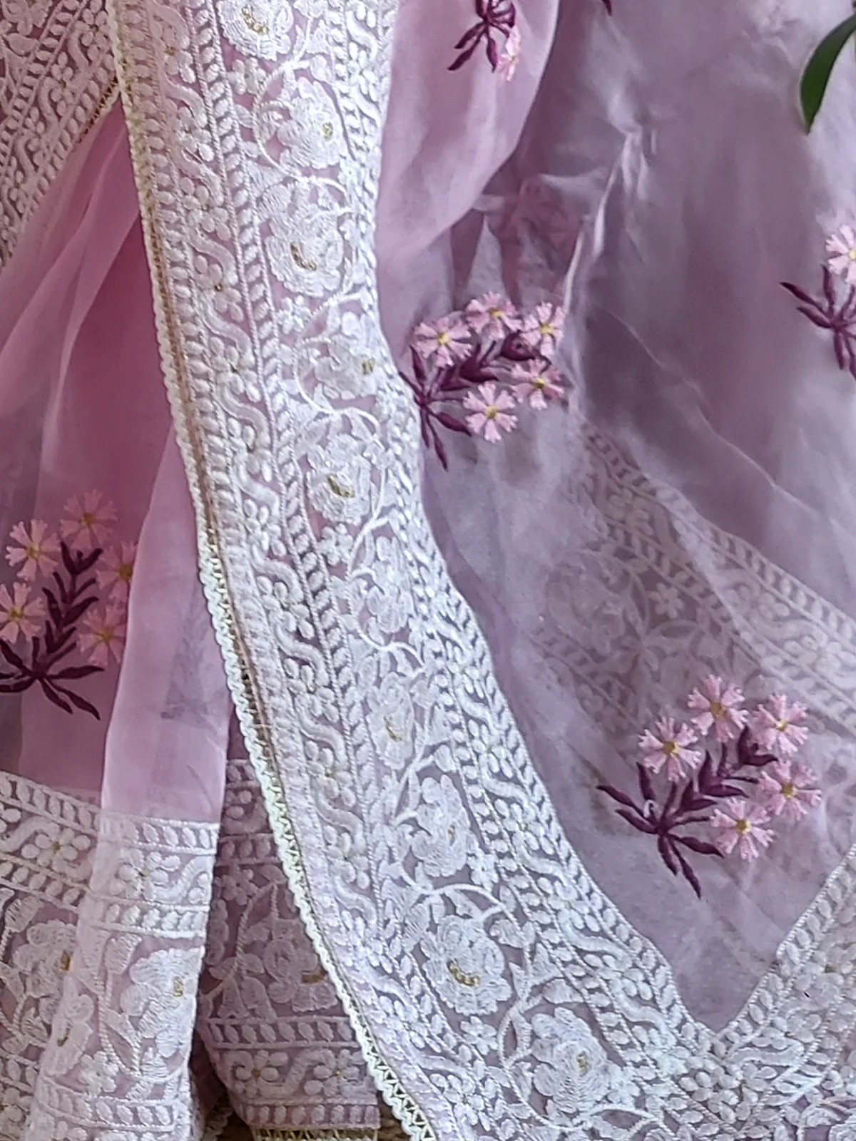 Odette Women Purple Organza Embroidery Saree With Unstitched Blouse - Image 4
