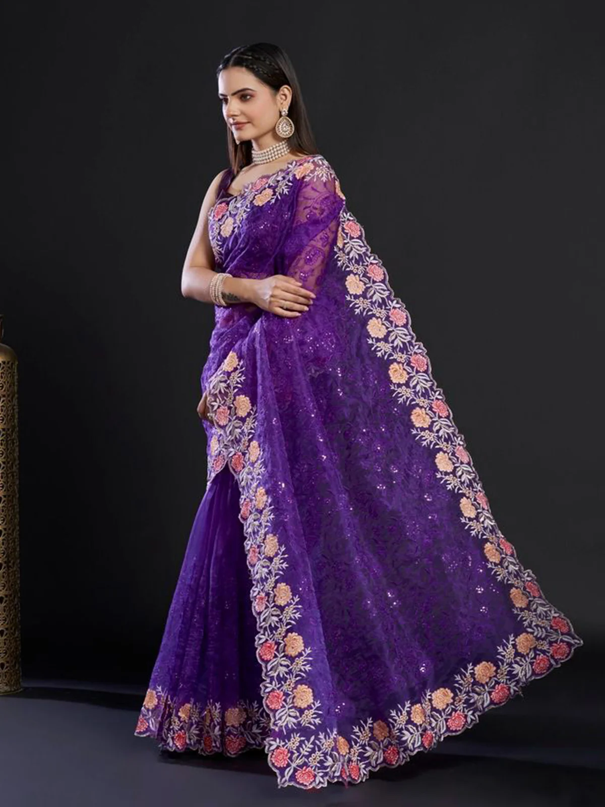 Odette Women Purple Organza Saree With Unstitched Blouse - Image 3