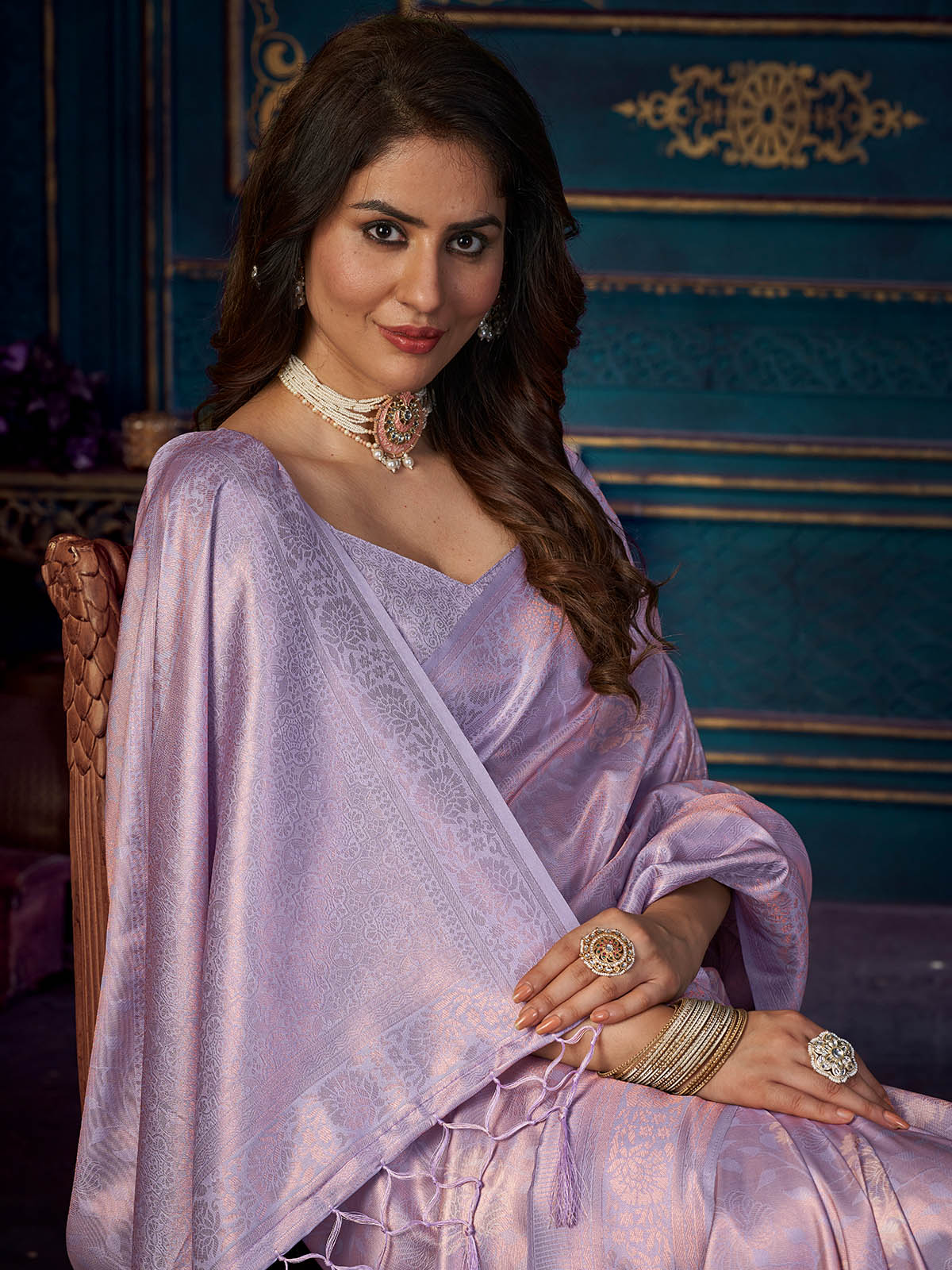 Odette Women Purple Silk Blend Woven Saree With Unstitched Blouse - Image 3