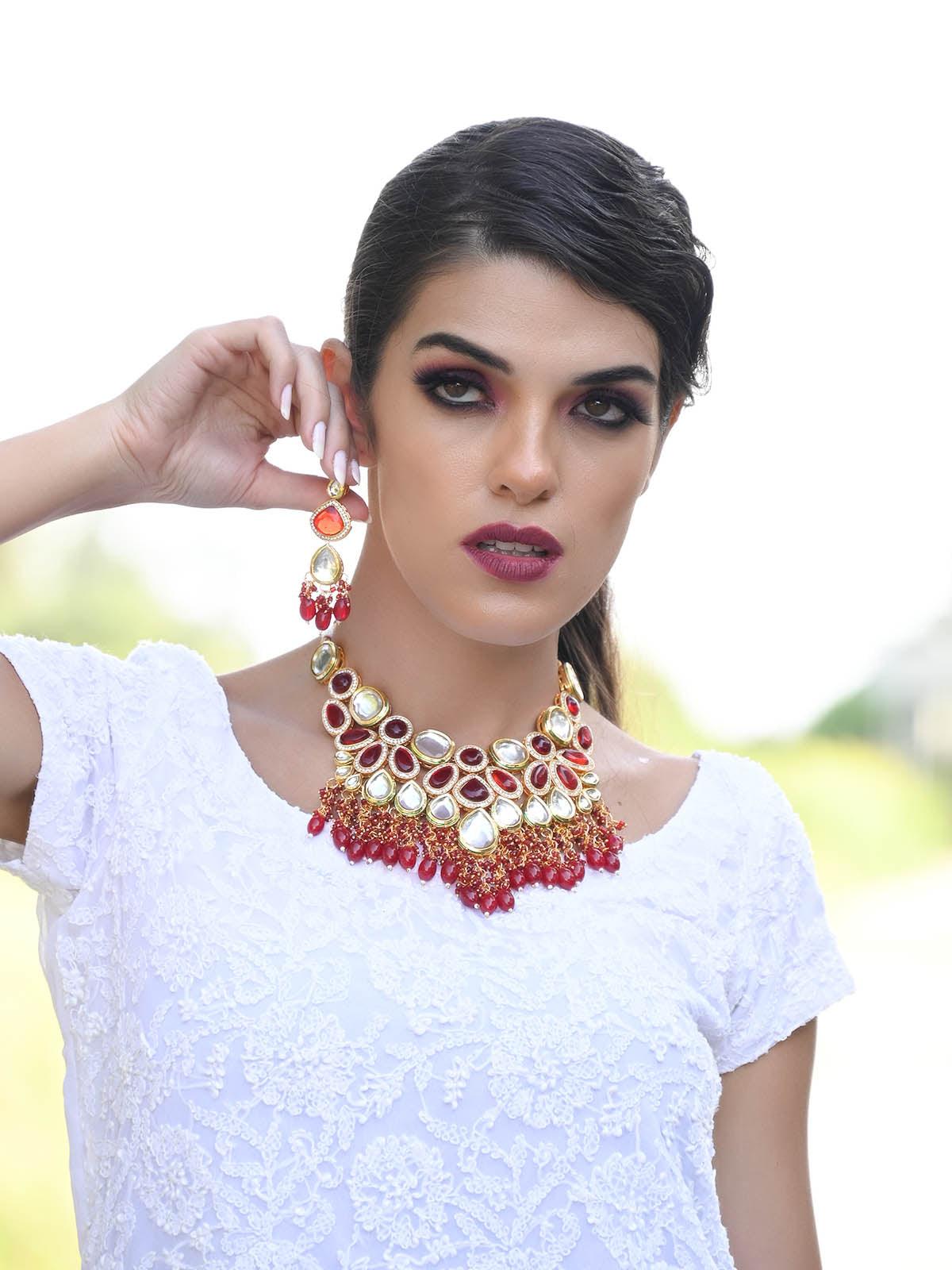 Odette Women Red And White Choker Set - Image 2