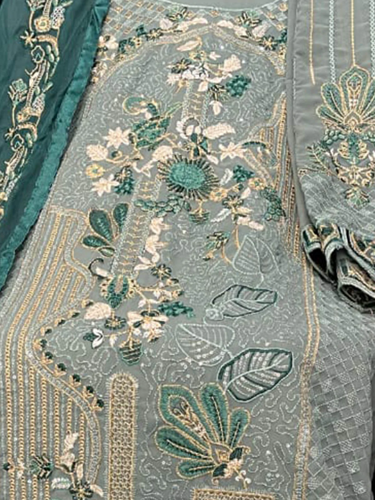 Odette Women Sea Green Embroidered Georgette Semi Stitched Salwar Suit - Image 3