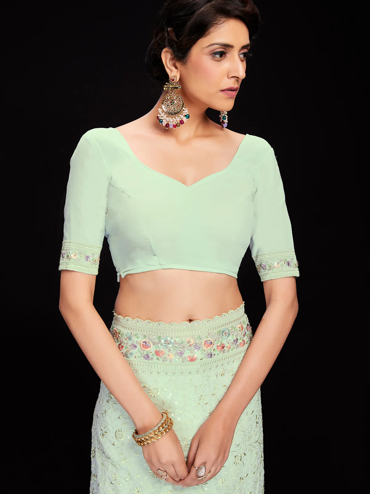 Odette Women Sea Green Georgette Embroidered Saree With Unstitched Blouse - Image 4
