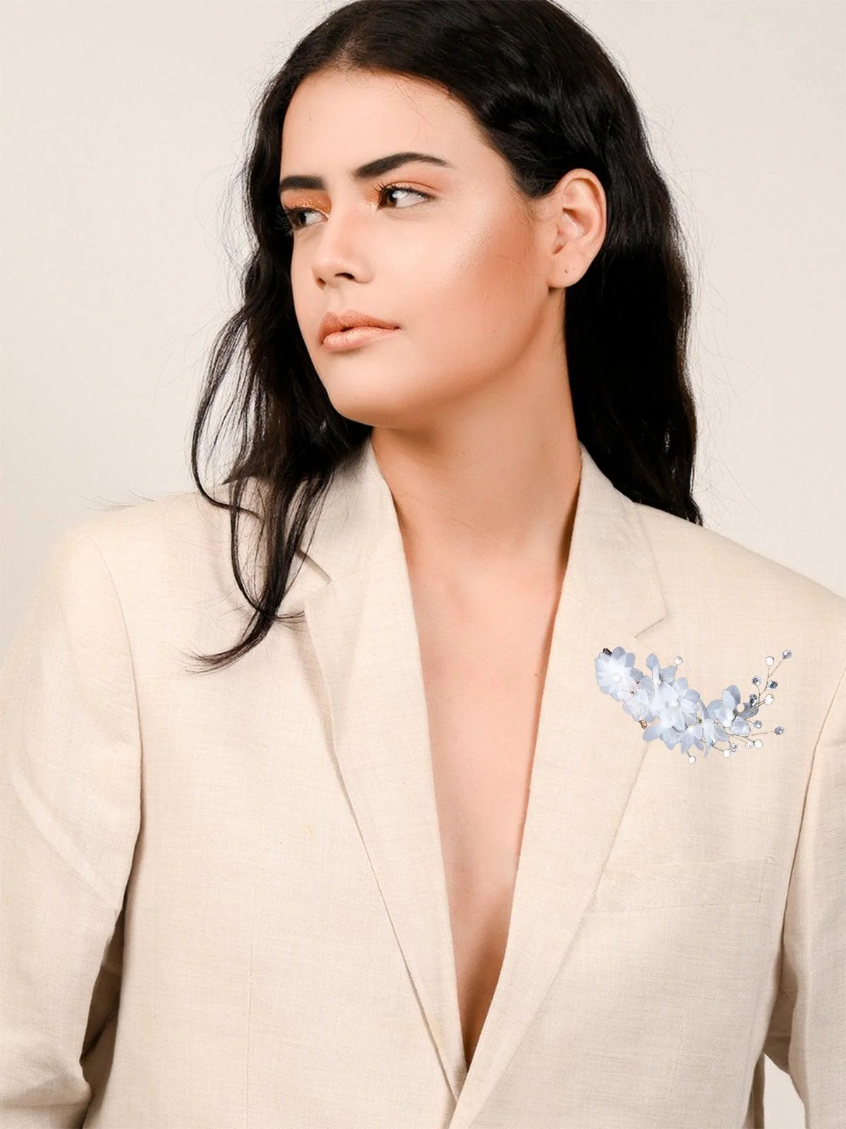 Odette Women White Fabric Brooch - Image 2
