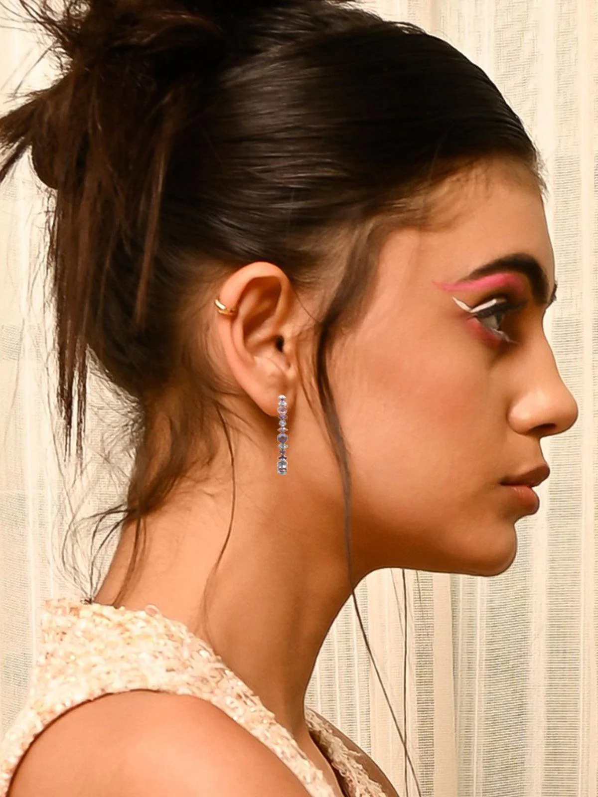 Odette Women Multicolour With Metal Hoop Earrings - Image 2