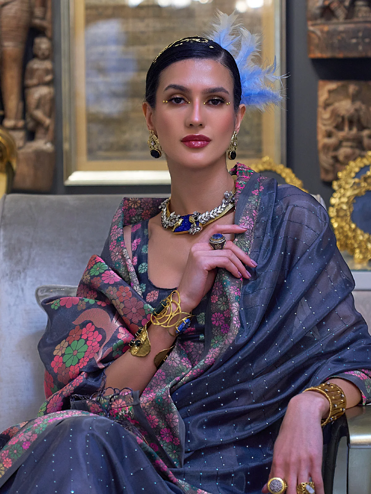 Odette Women Indigo Organza Woven Saree With Unstitched Blouse - Image 2