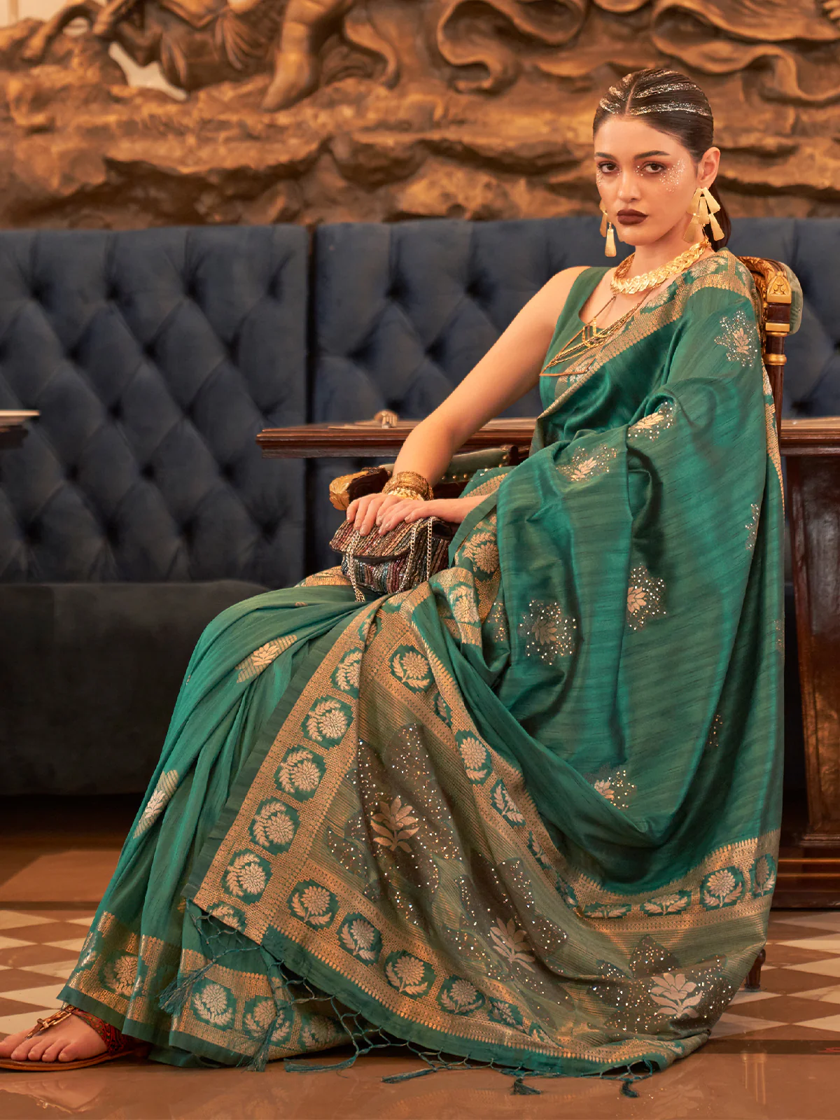Odette Women Teal Silk Blend Woven Saree With Unstitched Blouse - Image 2