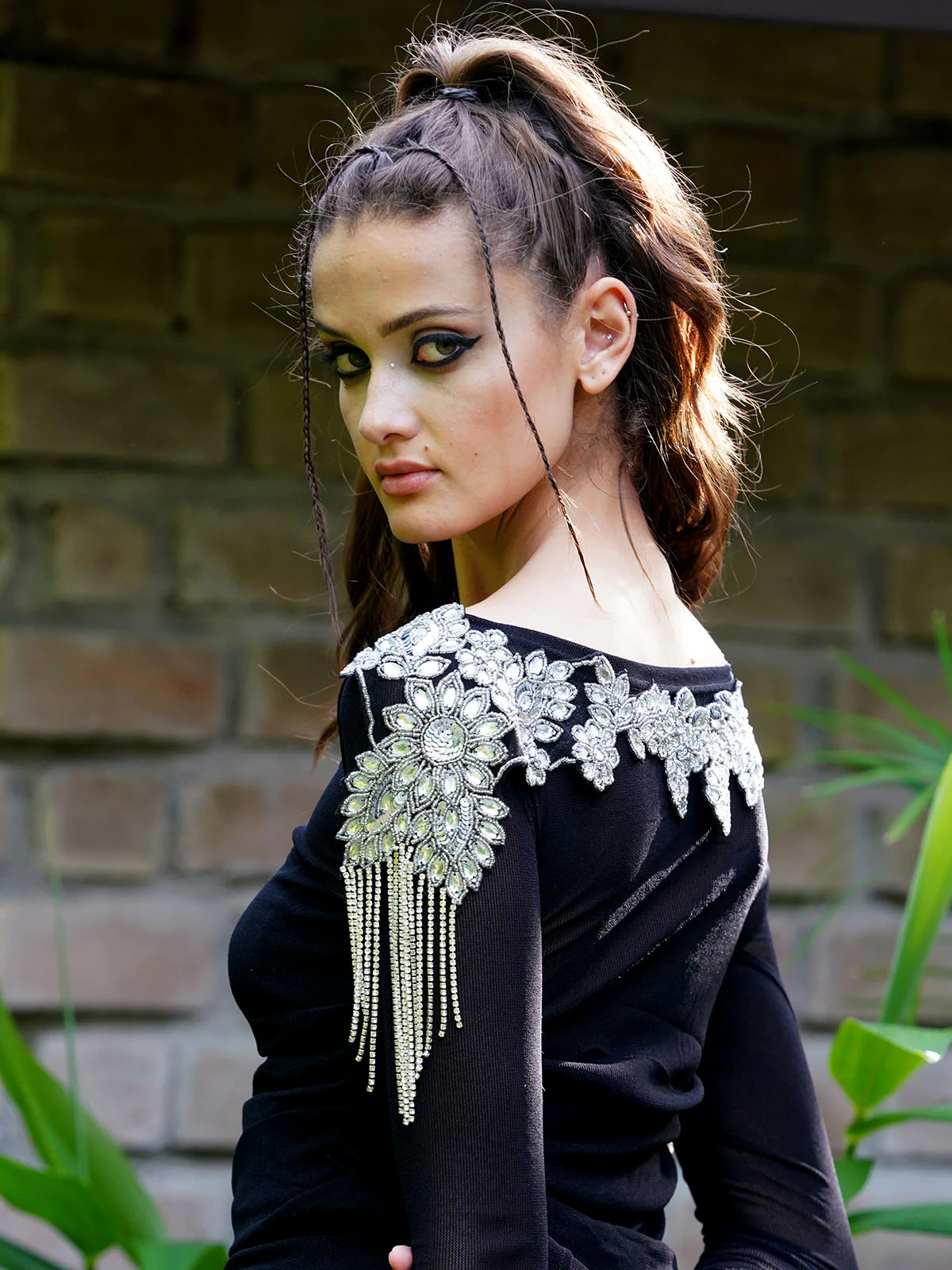 Odette Women The Glitzy Black And Silver Embroidered Cape - Image 6