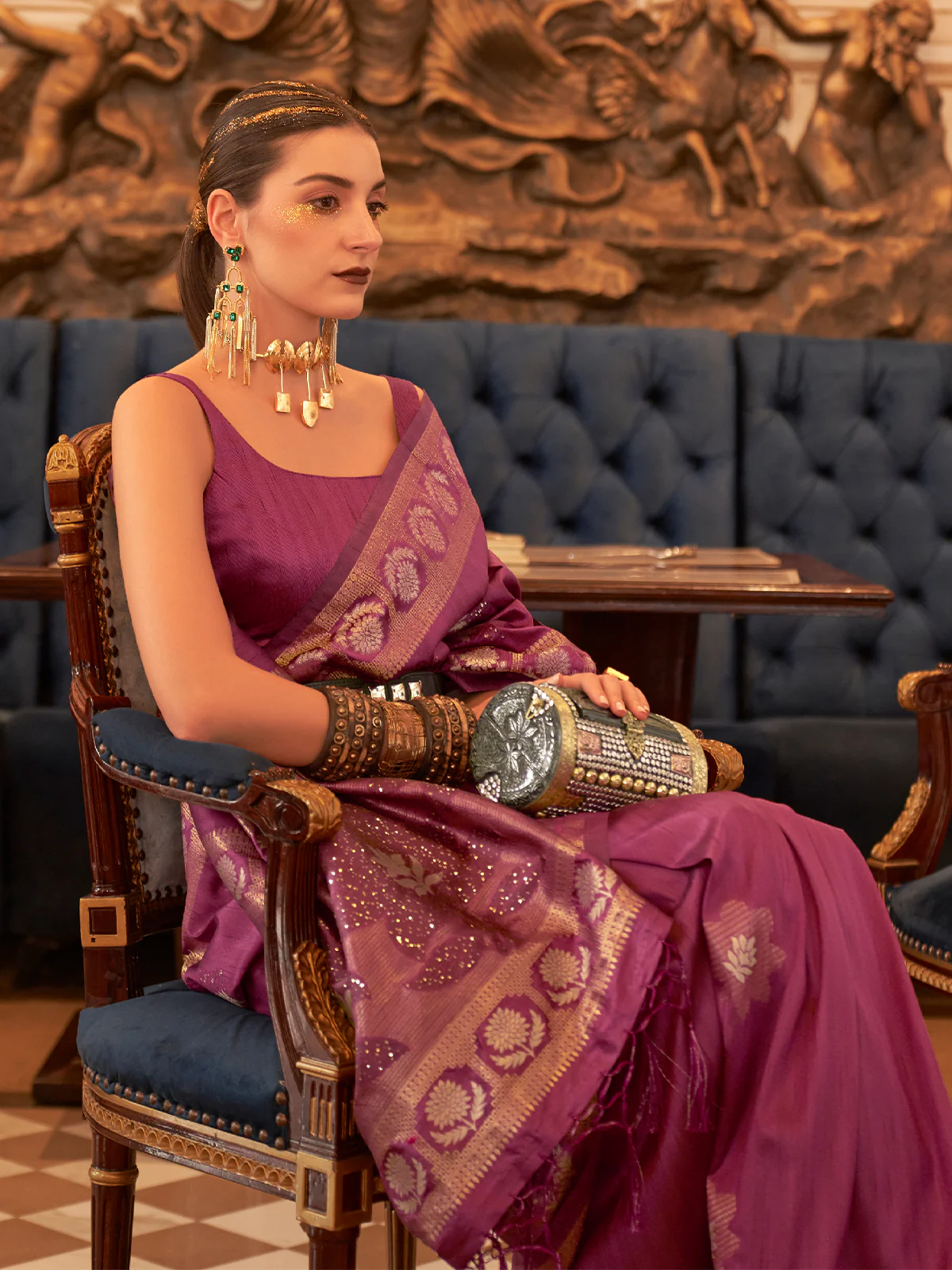 Odette Women Violet Silk Blend Woven Saree With Unstitched Blouse - Image 2