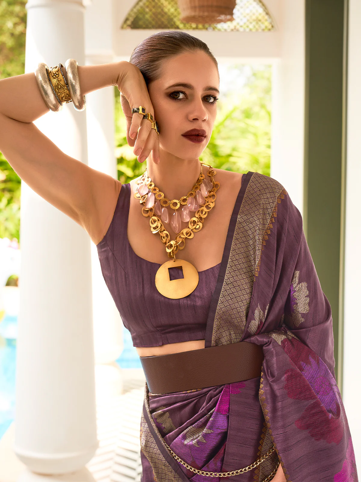 Odette Women Violet Silk Blend Woven Saree With Unstitched Blouse - Image 2